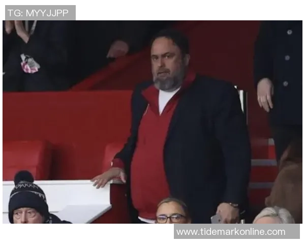 约翰·泰克斯托企图弄清他与埃万格洛斯·马里纳基斯“调整”转会费的言辞